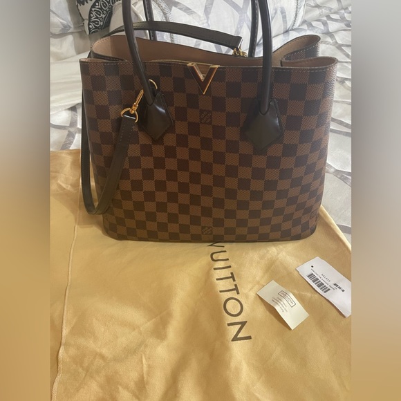 Authentic Louis Vuitton Damier Ebene Kensington - Picture 7 of 10
